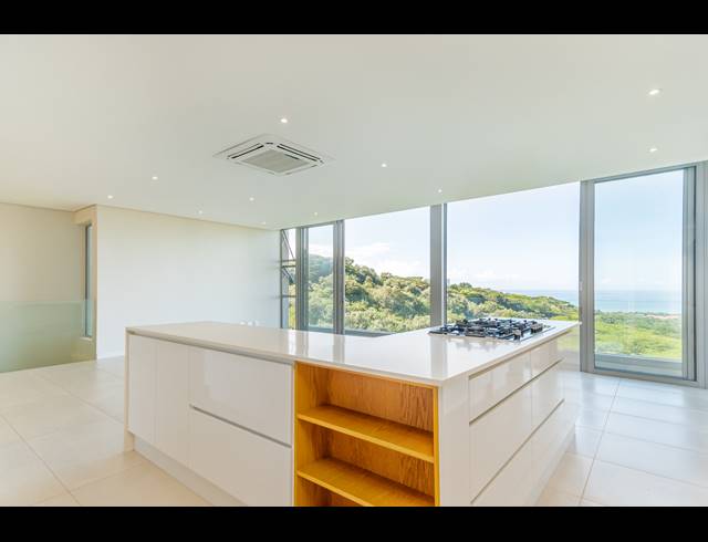 4 BEDROOM TOWNHOUSE FOR SALE IN LA LUCIA